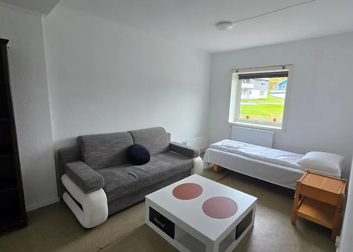 5-bedroom Sea View *